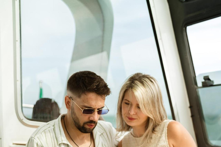 Lisbon – Sangria Social Premium Boat Experience Lisbon: Sangria Vibe Premium Boat Experience