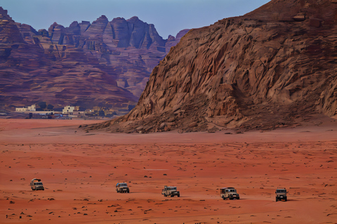 Wadi Rum: Authentic Jeep Tour, Sunset & Bedouin Storytelling
