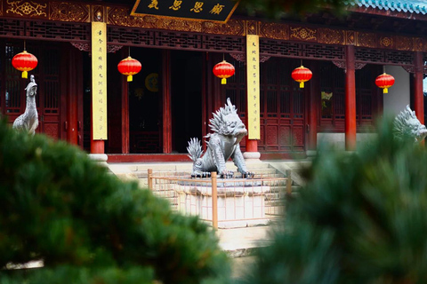 Zhujiajiao Water Town & Grand View Garden Private Tour