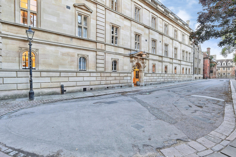 Cambridge: Secrets, Spies & Scandals Walking Tour
