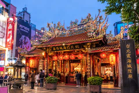 Taipei: Old Town Night Walking Tour with Temples - Image 3