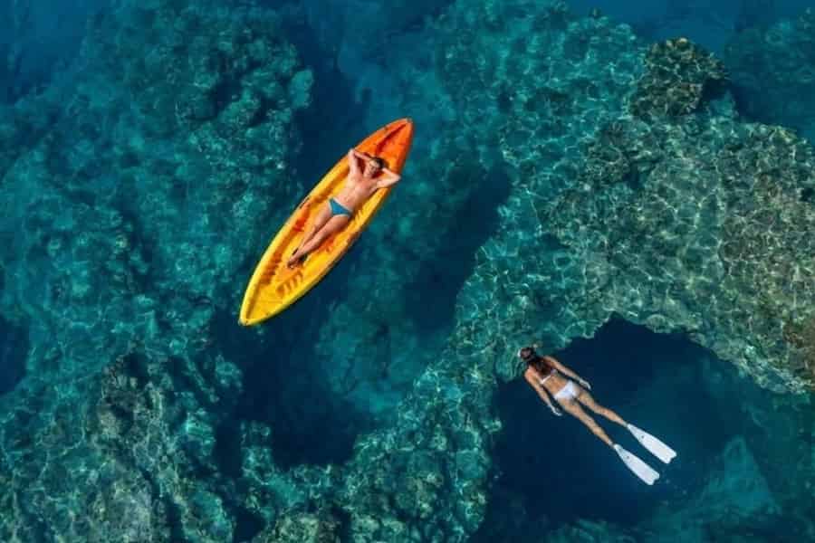 Puerto Mogán: Geführte Abenteuer-Kajaktour in Höhlen mit Schnorcheln. Foto: GetYourGuide Puerto Mogán: Geführte Abenteuer-Kajaktour in Höhlen mit Schnorcheln. Foto: GetYourGuide