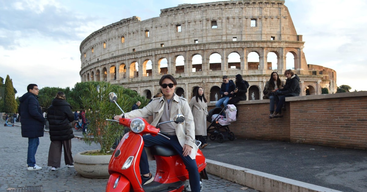Vespa Rue De Rome Rome Vespa: Photos, City Highlights, Sightseeing by Vespa | GetYourGuide