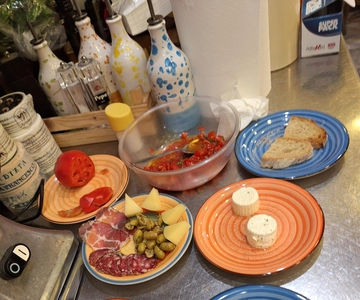 Sorrento: Excursión dinámica enogastronómica con guía local