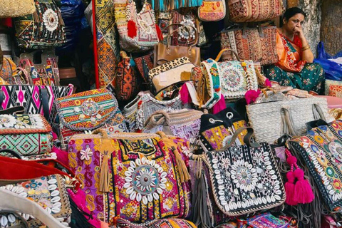 Agra: tour de compras personalizável com uma especialistaPasseio de compras personalizável de dia inteiro com uma especialista