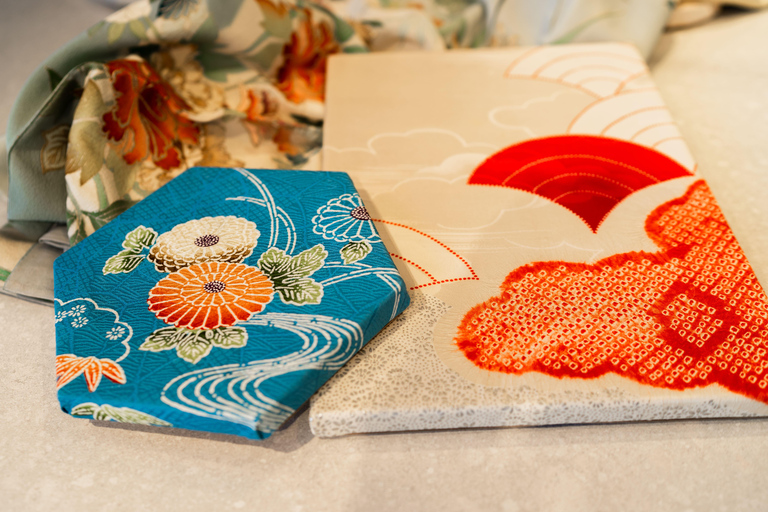 Tokyo: Kimono Art Workshop with an Instructor