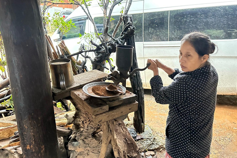 Chiang Mai: Doi Inthanon Pha Dok Siew Trek & Karen Culture