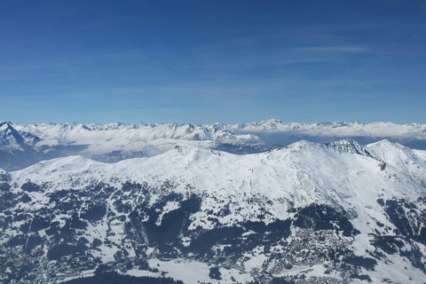 كاتماندو: جولة خاصة بطائرة هليكوبتر في معسكر قاعدة إيفرست