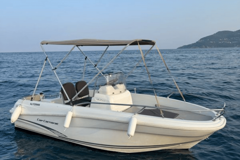 Sète: Discover the Thau basin and its beach by boat without a license