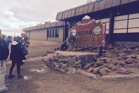 Colorado Springs: Garden of the Gods & Pikes Peak Tour