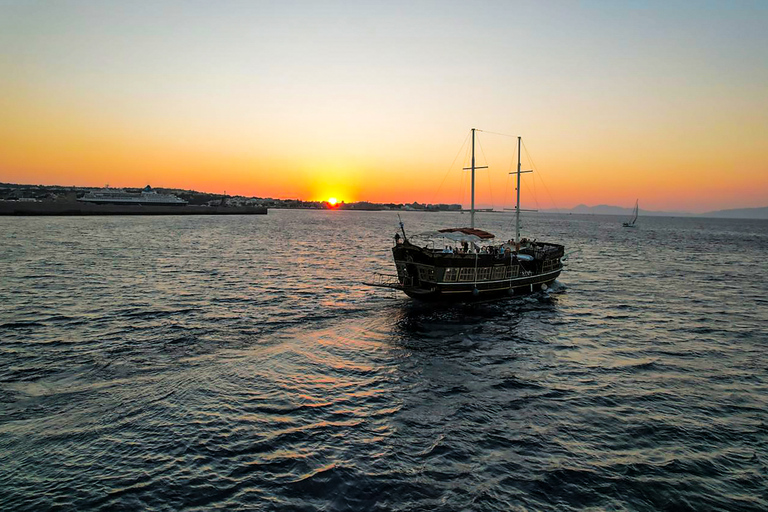 Rhodes: Croisière au coucher du soleil tout compris de 3 heures avec dîner et boissonsDe Rhodes: Croisière au coucher du soleil tout compris de 3 heures