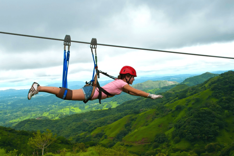 Da Nang: Hoa Phu Thanh Rafting BiljettInträdesbiljett + forsränning + skyttelbuss