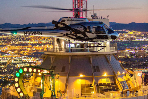 Voo noturno de helicóptero na Strip de Las Vegas, incluindo transporte