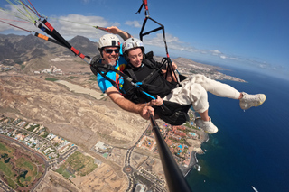 Tenerife: Paragliding with National Champion Paraglider
