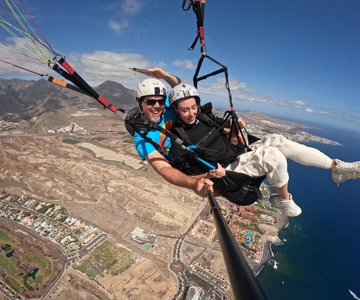 Tenerife: Paragliding with National Champion Paraglider