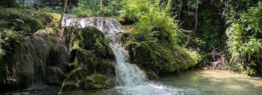 Nong Khiaw : excursion d'une journée en bateau à Tad Mok et Muang Ngoy