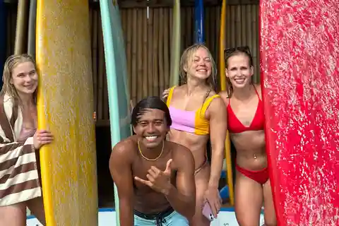 Bali: Lekcja surfingu dla początkujących i średnio zaawansowanych w Canggu