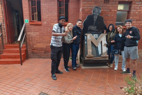 Soweto, déjeuner et musée de l'apartheid