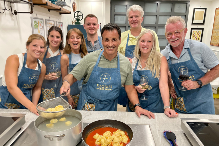 Sorrente : Cours de maître sur les pâtes avec un repas et du vin