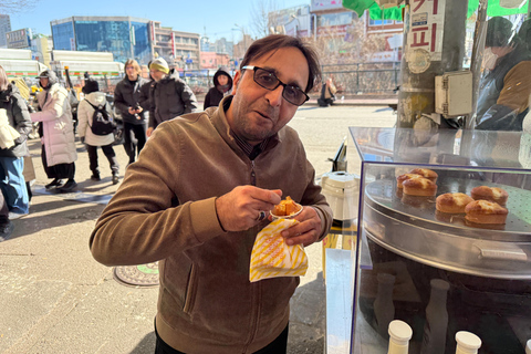 Seoul: Local Vibes, Food & Market Tour with 12+ Tastings