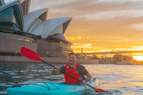 Sydney: Excursión en kayak al atardecer en el puertoExcursión doble en kayak al atardecer