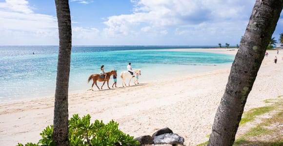 Mauritius: Horseback riding tour on the beach