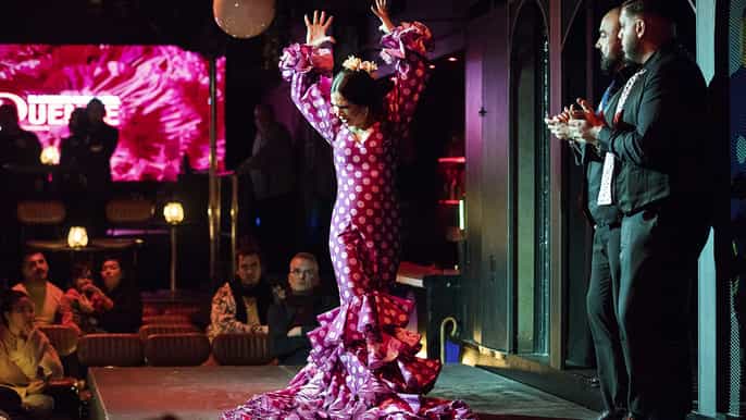Barcelona: Espectáculo flamenco con bebida en La Rambla