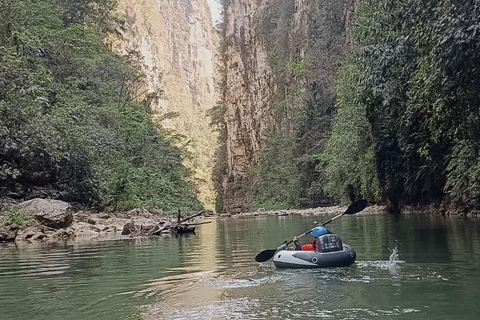 San Cristobal: Arch of Time Tour for 2 days Kayak to the Arch of Time