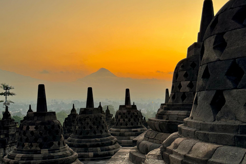 Yogyakarta: Borobudur Sunset & Mount Merapi Lava View Tour