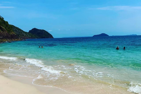 Phi Phi lee: Overwater Villa Stay with Boat Transfers