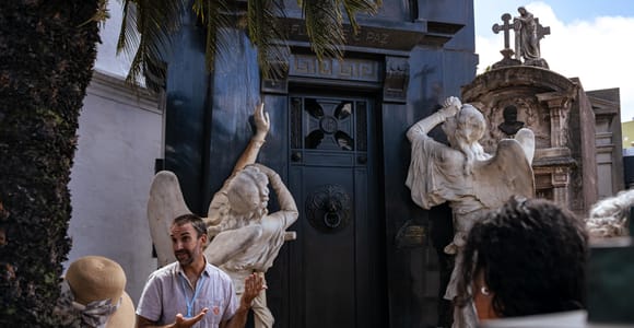Recoleta Cemetery - Small Group Tour of History & Secrets