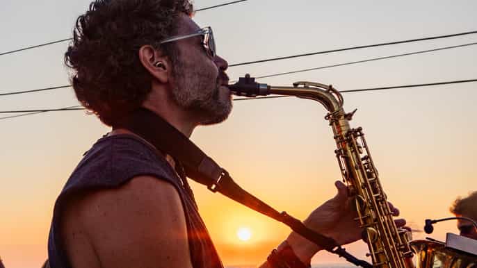 San Antonio: Sunset Boat Tour with Live Music & Drinks