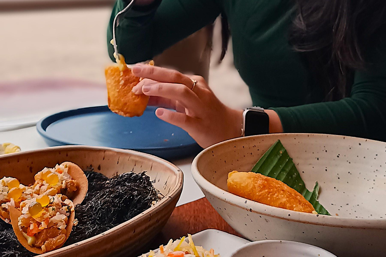 Discover Lima's Gastronomy & Pre Inca Ruins on Foot