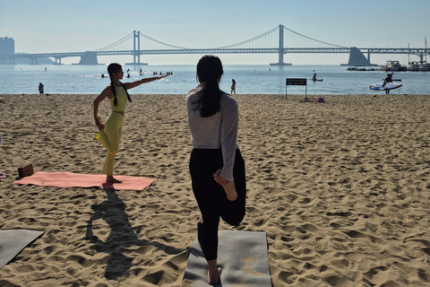 Busan: Gwangalli Beach Morning Wellness Yoga Experience
