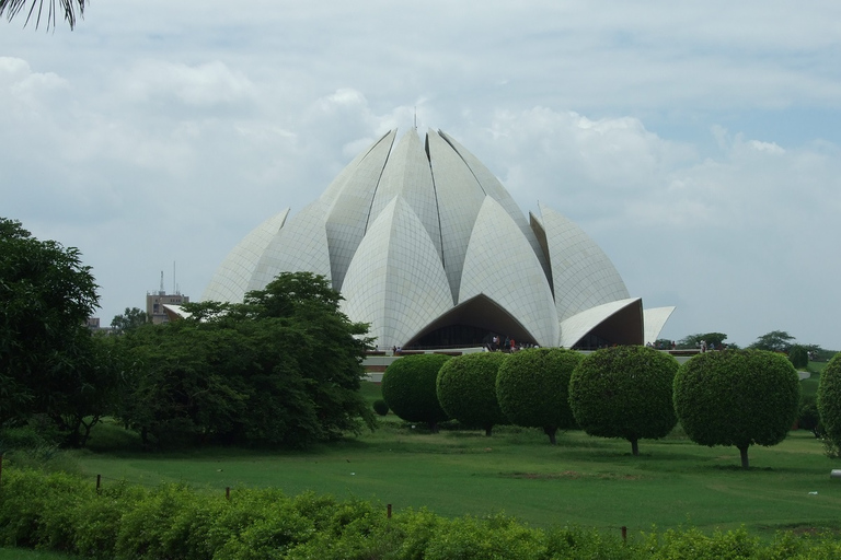 Delhi: beste gids met bezienswaardigheden in Delhi en Taj MahalTour met comfortabele A / C-auto en lokale gids Delhi en Agra