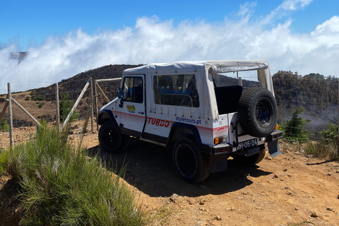 Madeira: Pico do Arrieiro Sunrise Pico do Arrieiro Sunrise tour