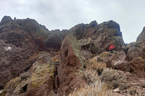 Piuquencillo 4047m Summit: Mountaineering ( 2 days)