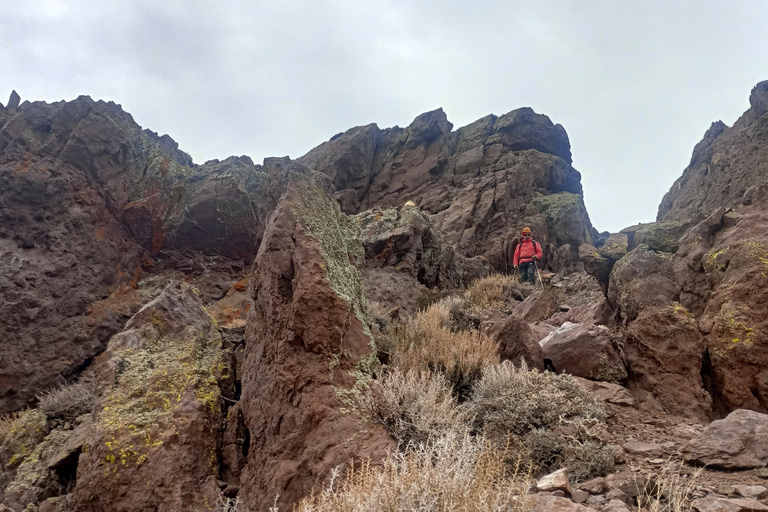 Piuquencillo 4047m Summit: Mountaineering ( 2 days)