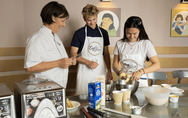 Lezione di cucina a Roma: pizza e gelato con vino