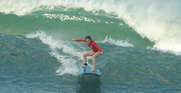 Canggu: Private & Group Surf Lesson with ISA Instructor