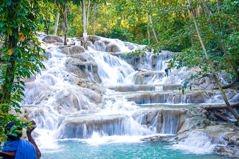 Depuis Montego Bay : Équitation-Natation &amp; Chutes de Dunns River