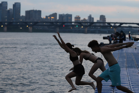 Seoul: Stand Up Paddle Board (SUP) & Kayak in Han River Stand Up Paddle Board (SUP) Lesson