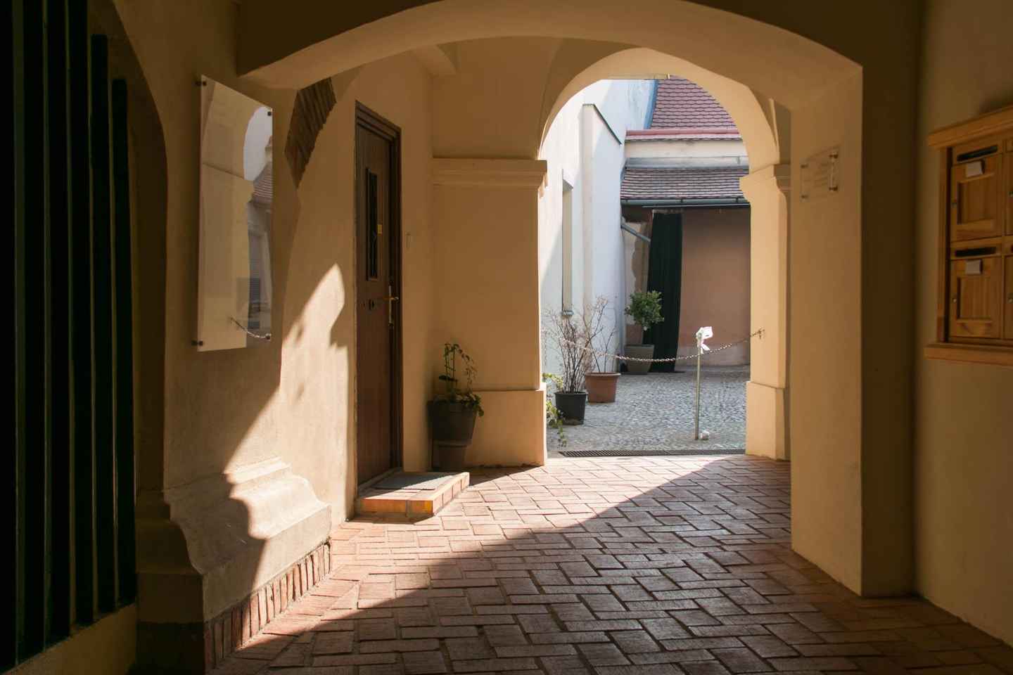 2時間 ブダ城 ウォーキングツアー 歴史家ガイド付き