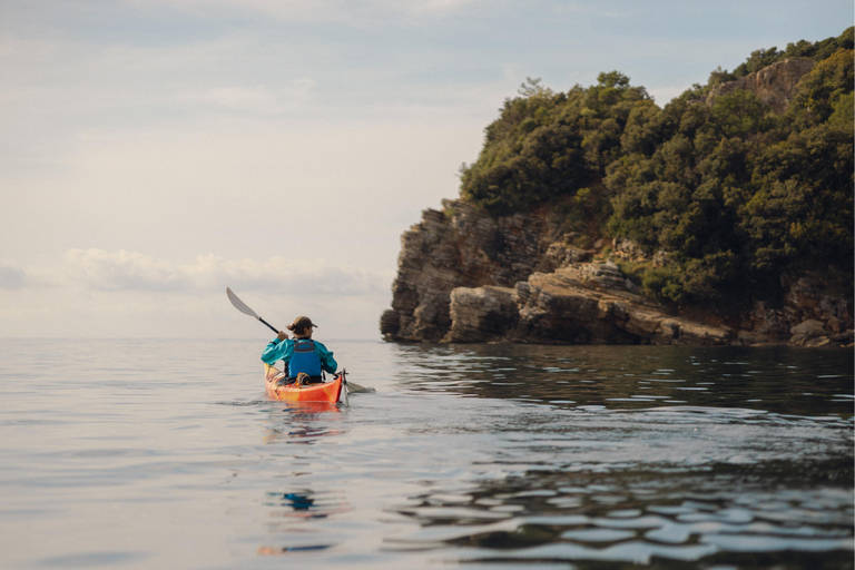 Budva: Winter Sea Kayak Tour to Caves & St Nicholas Island