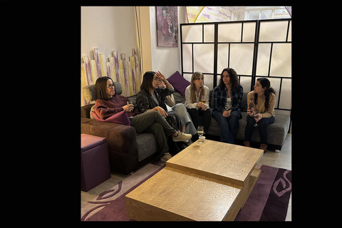 TUFTING: Learn how to make a rug during a fun class in Valencia