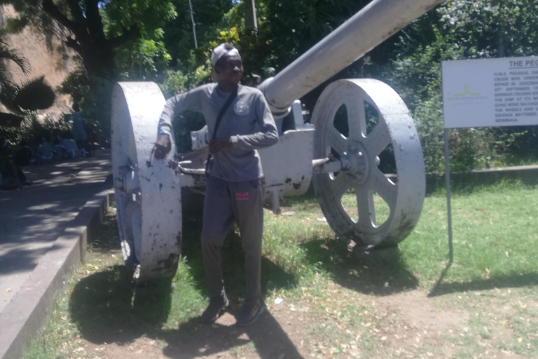 Mombasa: Tour de la ciudad con degustación de comida callejera.