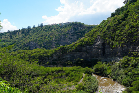 Quito: Nayón Village Tour with Farm Visit