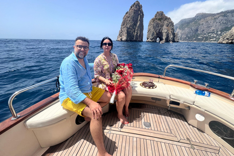 From Naples: Boat trip to Capri with city visit and stops for swimming From Pompeii or the surrounding area: Capri Island tour with a swim stop and a walk in the town