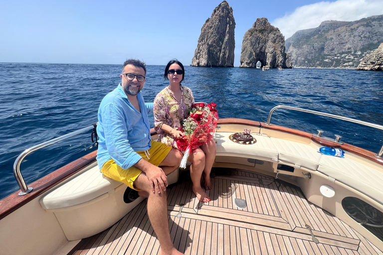 From Naples: Boat trip to Capri with city visit and stops for swimming From Naples: Capri Boat Tour with City Visit and Stops for Swimming