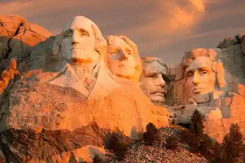 From Rapid City: Mt. Rushmore Memorial Tour